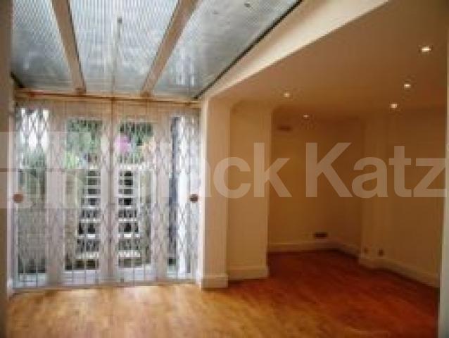 			2 BED PLUS STUDY, 2 Bedroom, 1 bath, 1 reception Flat			 Edbrooke Road, MAIDA VALE W9